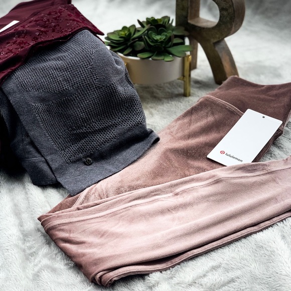 Lululemon Wunder Under HR velvet 28” - Picture 2 of 9
